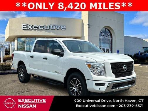 2024 Nissan Titan SV