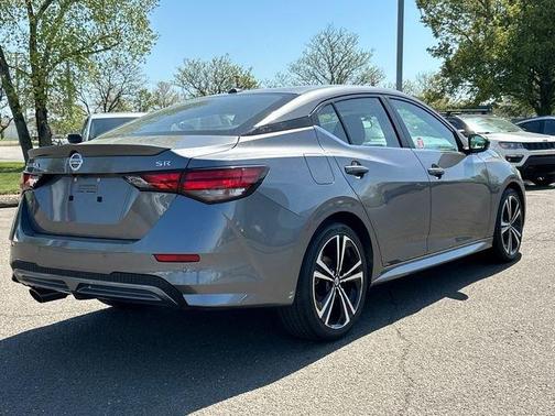 Gun Metallic 2023 Nissan Sentra SR