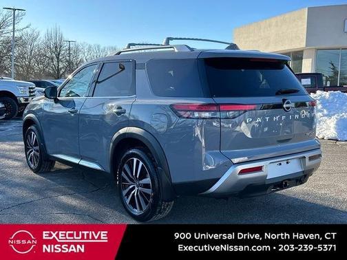 2025 Nissan Pathfinder Platinum