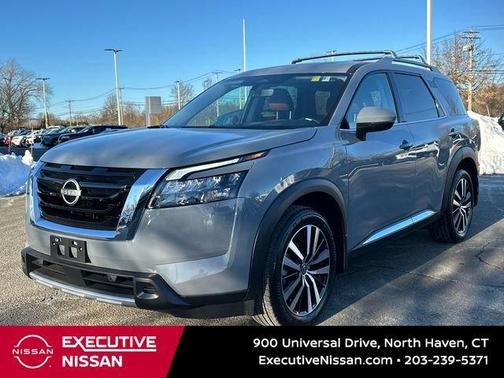 2025 Nissan Pathfinder Platinum