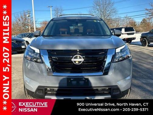 2025 Nissan Pathfinder Platinum