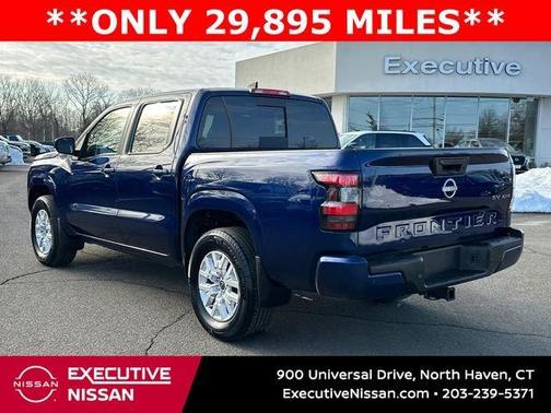 2023 Nissan Frontier SV