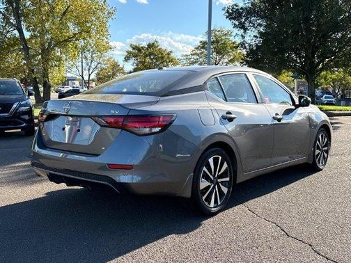 Gun Metallic 2024 Nissan Sentra SV