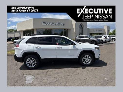 White 2022 Jeep Cherokee Latitude Lux