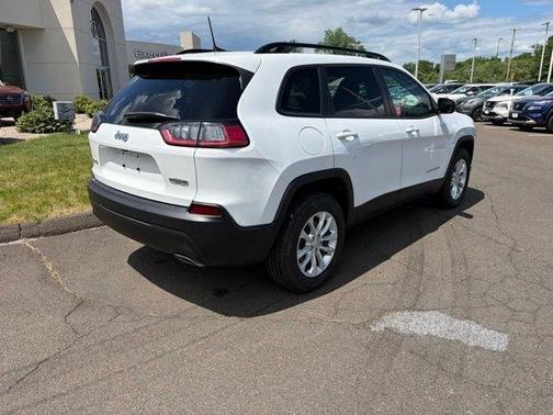 White 2022 Jeep Cherokee Latitude Lux