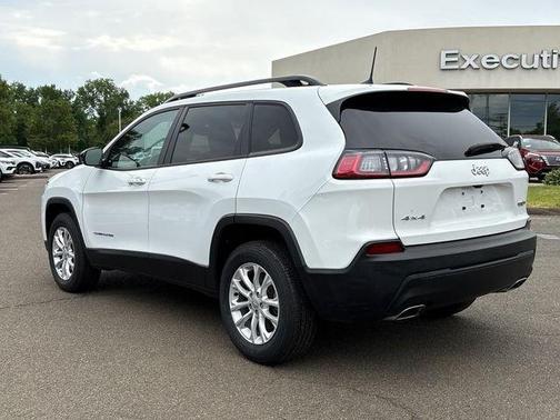 White 2022 Jeep Cherokee Latitude Lux