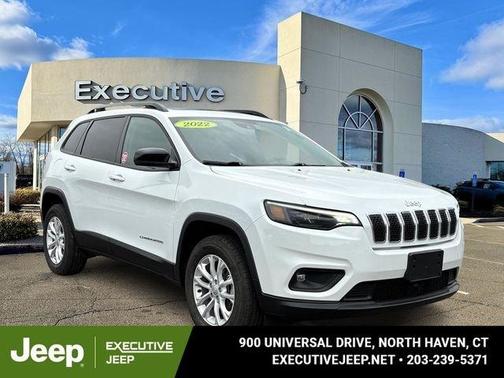 White 2022 Jeep Cherokee Latitude Lux