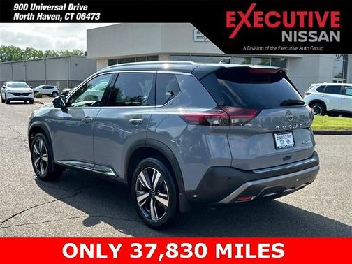 2022 Nissan Rogue SL