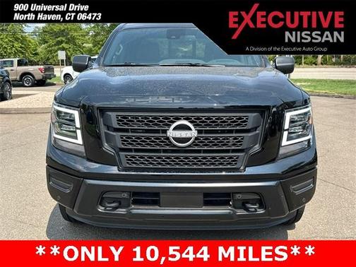 2024 Nissan Titan SV