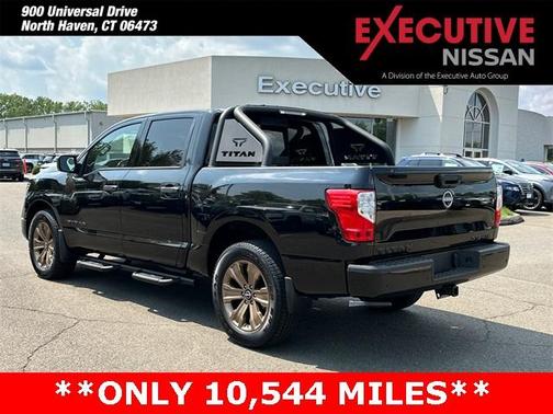 2024 Nissan Titan SV