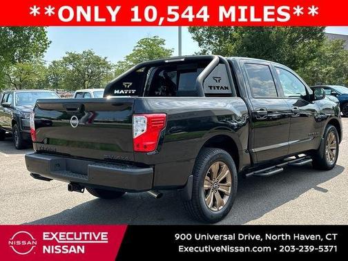 2024 Nissan Titan SV