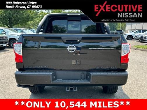 2024 Nissan Titan SV