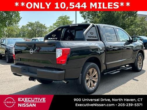2024 Nissan Titan SV