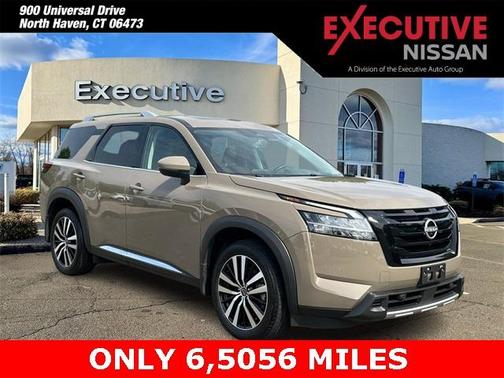 2024 Nissan Pathfinder Platinum