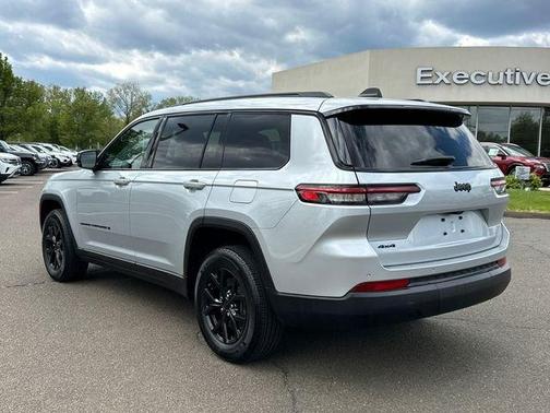 Silver 2024 Jeep Grand Cherokee L Laredo