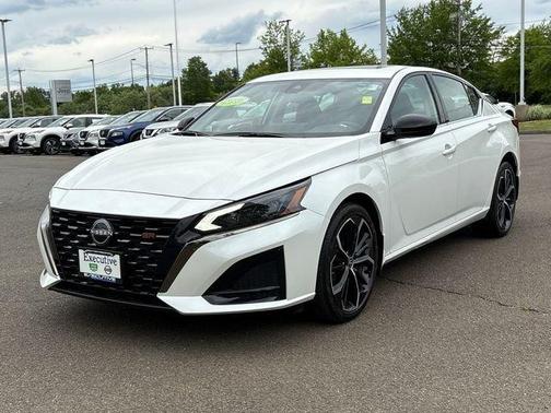 White 2024 Nissan Altima 2.5 SR