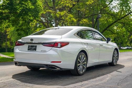 Eminent White Pearl 2020 Lexus ES 350 Base