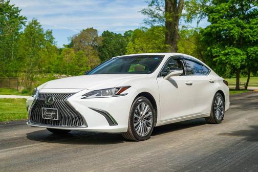 Eminent White Pearl 2020 Lexus ES 350 Base