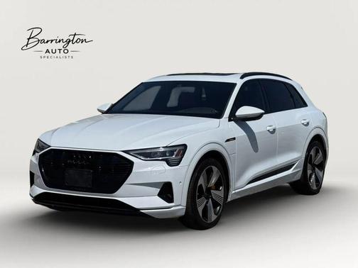 Glacier White Metallic 2022 Audi e-tron Premium Plus