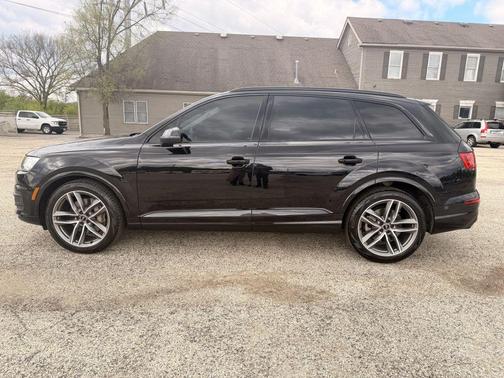 Black 2018 Audi Q7 3.0T Prestige