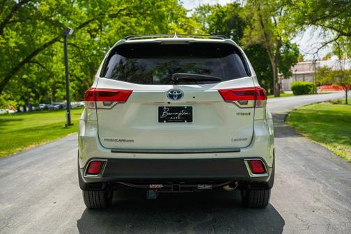 Blizzard Pearl 2018 Toyota Highlander Hybrid Limited
