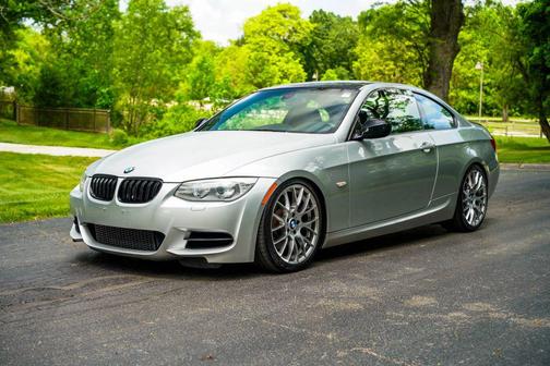Black Sapphire Metallic 2011 BMW 335 335is Coupe 2D