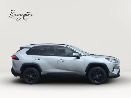Silver Sky Metallic 2019 Toyota RAV4 XLE
