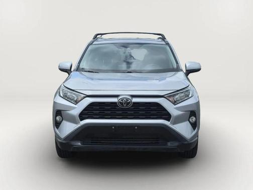 Silver Sky Metallic 2019 Toyota RAV4 XLE
