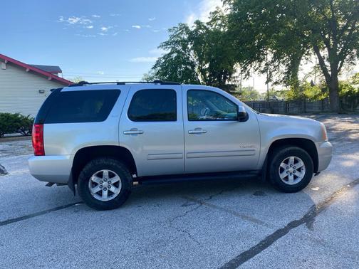 Quicksilver Metallic 2012 GMC Yukon SLT