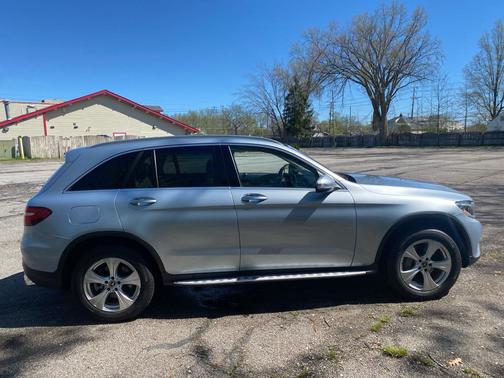 SILVER 2017 Mercedes-Benz GLC 300 4MATIC