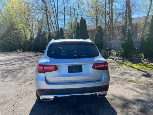 SILVER 2017 Mercedes-Benz GLC 300 4MATIC