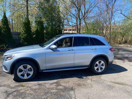 SILVER 2017 Mercedes-Benz GLC 300 4MATIC