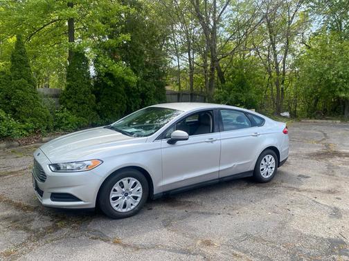 Ingot Silver 2013 Ford Fusion S