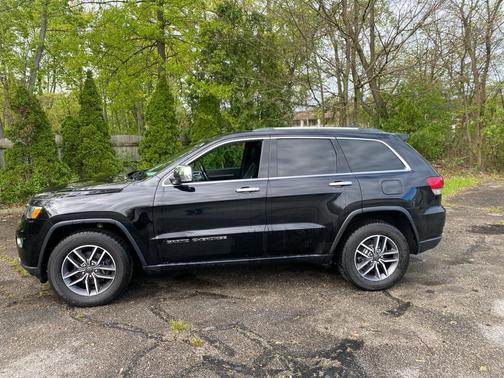 Diamond Black Crystal Pearlcoat 2020 Jeep Grand Cherokee Limited