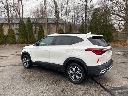 2021 Kia Seltos EX