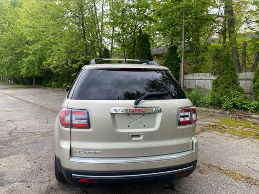GOLD 2015 GMC Acadia SLT-2