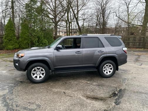 GREY 2014 Toyota 4Runner SR5