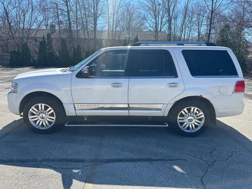 2014 Lincoln Navigator Base