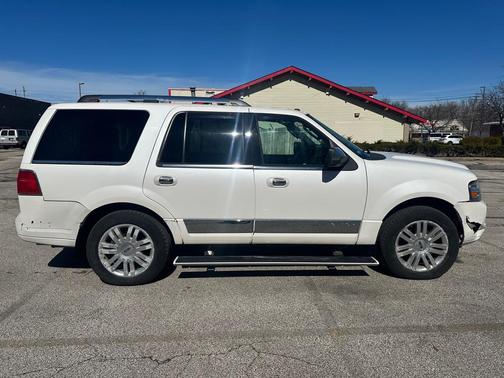 2014 Lincoln Navigator Base