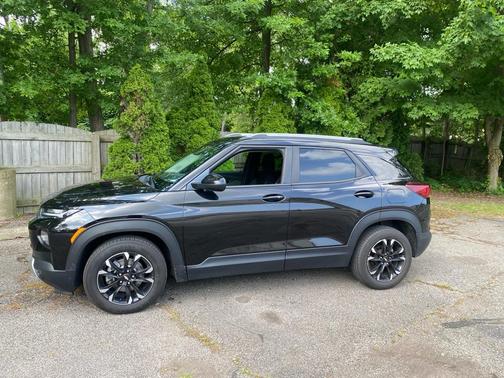 Mosaic Black Metallic 2021 Chevrolet Trailblazer LT