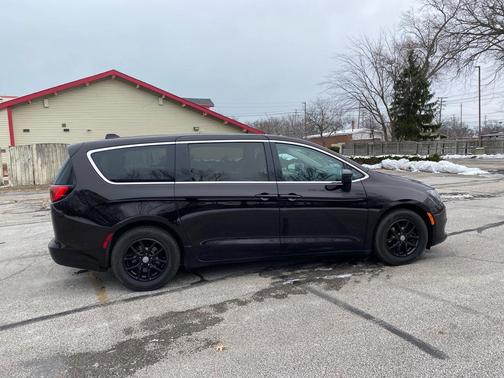 2017 Chrysler Pacifica Touring