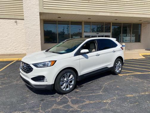2021 Ford Edge Titanium