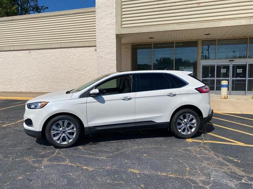2021 Ford Edge Titanium