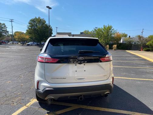 2021 Ford Edge Titanium