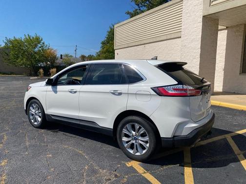 2021 Ford Edge Titanium