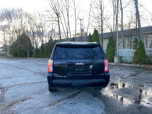 2018 GMC Yukon XL SLE