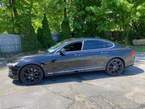 Onyx Black Metallic 2017 Volvo S90 T6 Inscription