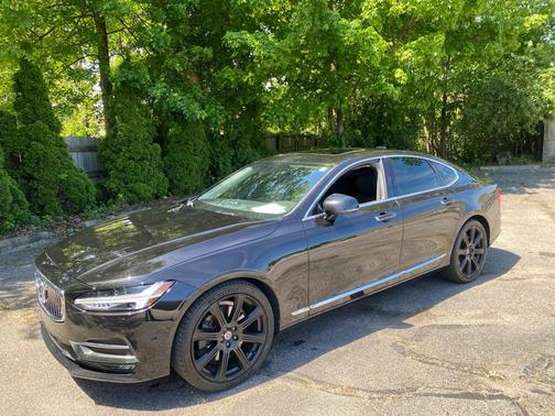 Onyx Black Metallic 2017 Volvo S90 T6 Inscription