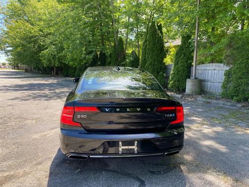 Onyx Black Metallic 2017 Volvo S90 T6 Inscription