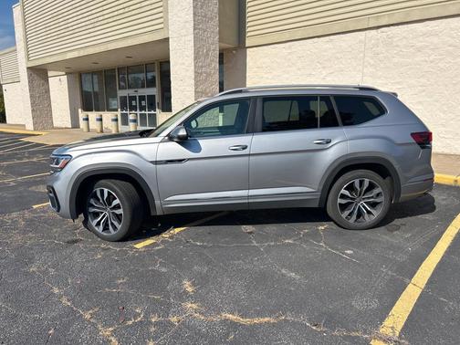 2021 Volkswagen Atlas SEL R-LINE